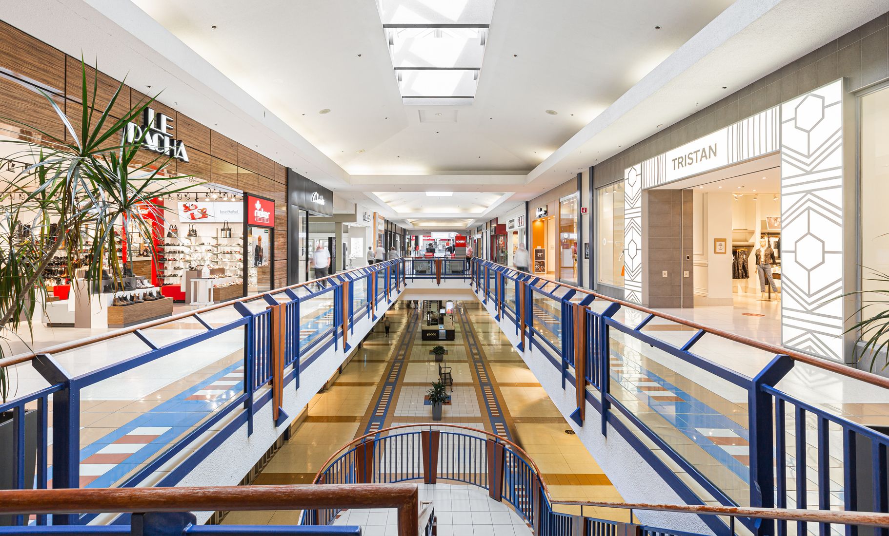 Commercial spaces leasing & rental Les Galeries de Hull Cominar