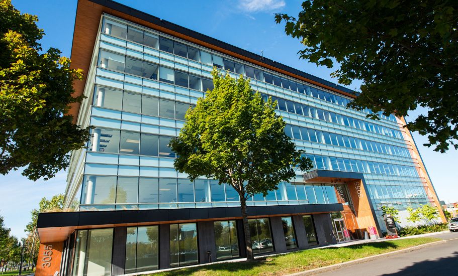 3055, boulevard Saint-Martin Ouest