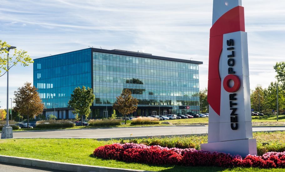 3055, boulevard Saint-Martin Ouest